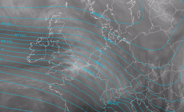 Animated gif of Meteosat-10 Water Vapour imagery overlaid with the 300hPa contours from the GFS model, 18 Jan 00:00–24:00 UTC