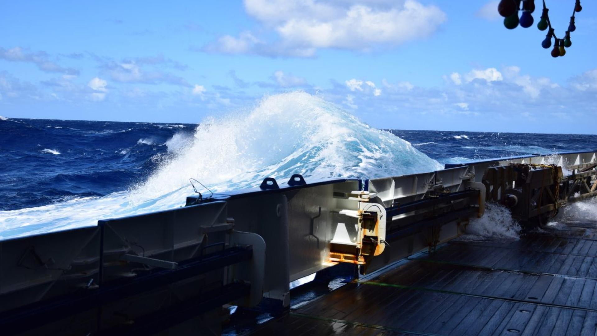 RV Polarstern, just passed Tropic of Capricorn, 29 March 2017
