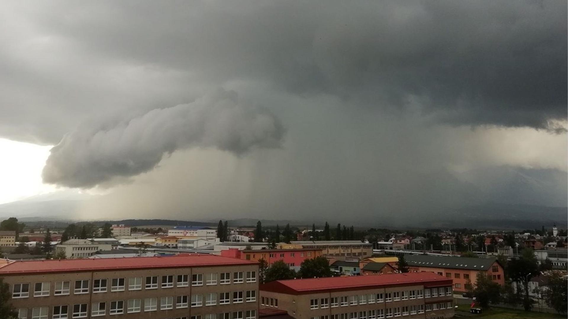 When an umbrella is not enough – discussing severe storms with Tomáš Púčik