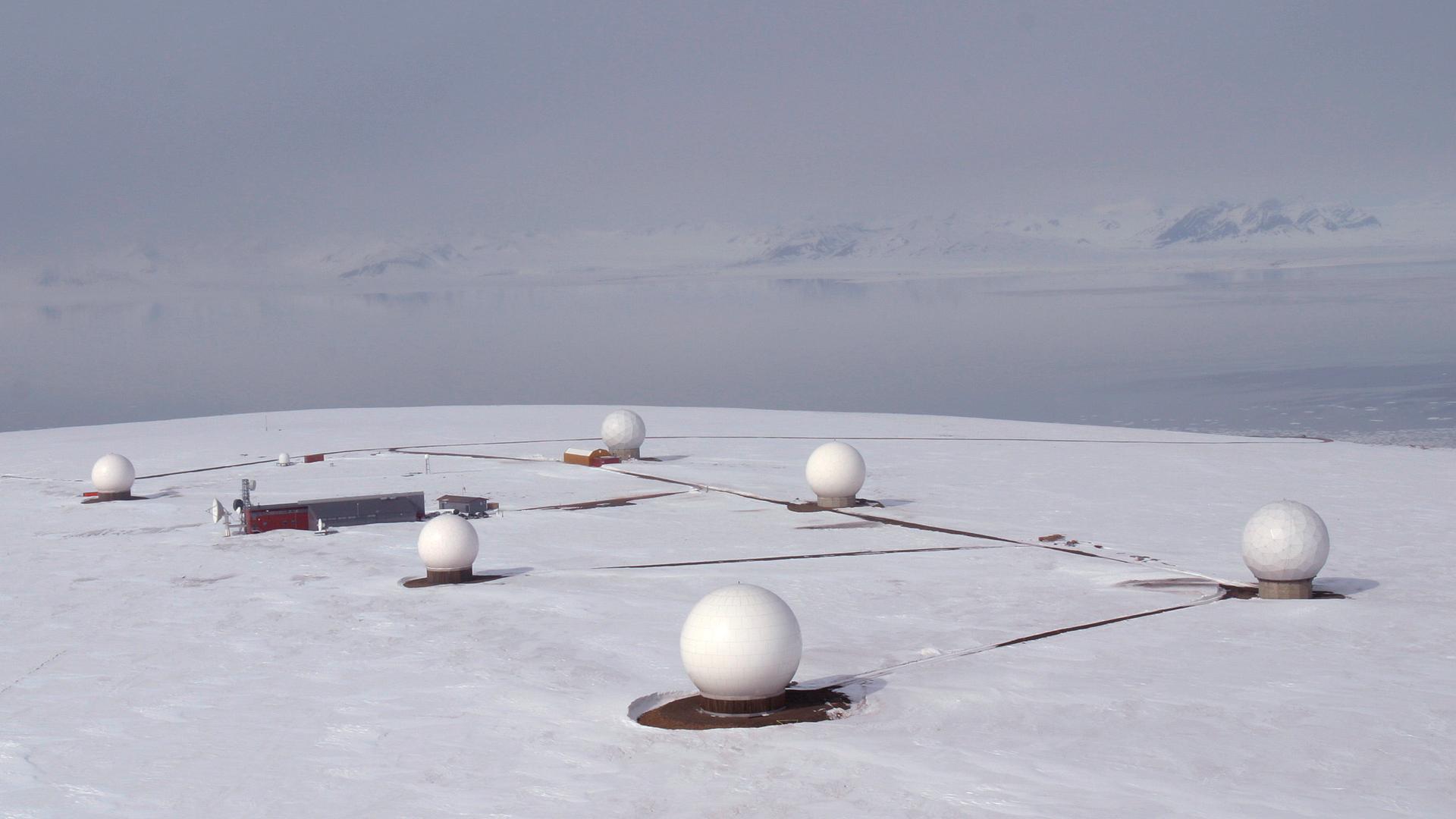 Svalbard-ground-station