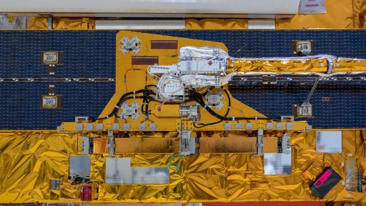Assembling Metop-C for launch