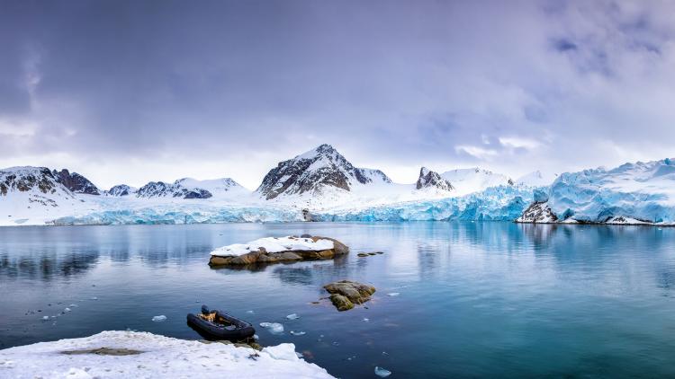 Greenland ice. Credit: Rixie 