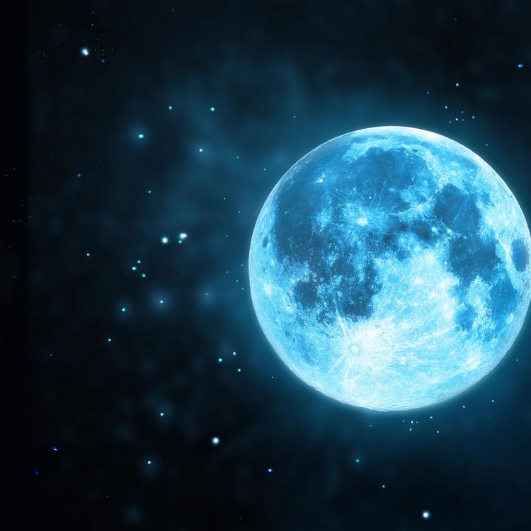 The moon. Credit: ipopba 