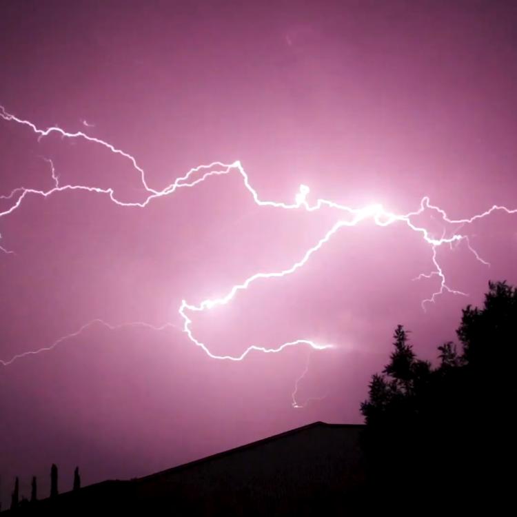 lightning Aspot