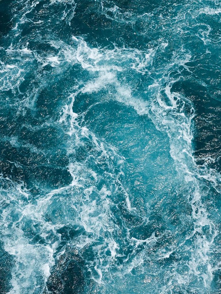 Rough ocean surface showing currents. Credit: Peter Gueth 