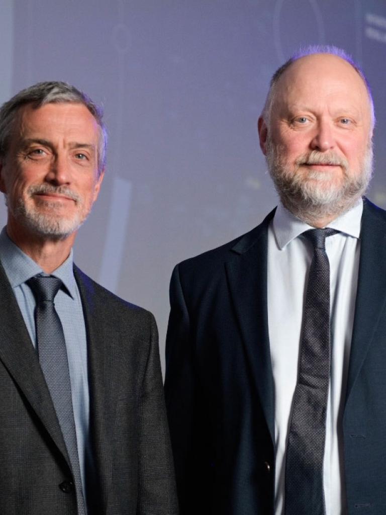 Phil Evans, Director-General of EUMETSAT and Daniel Gellens, Director-General of the Royal Meteorological Institute at the 2022 EUMETSAT Meteorological Satellite conference