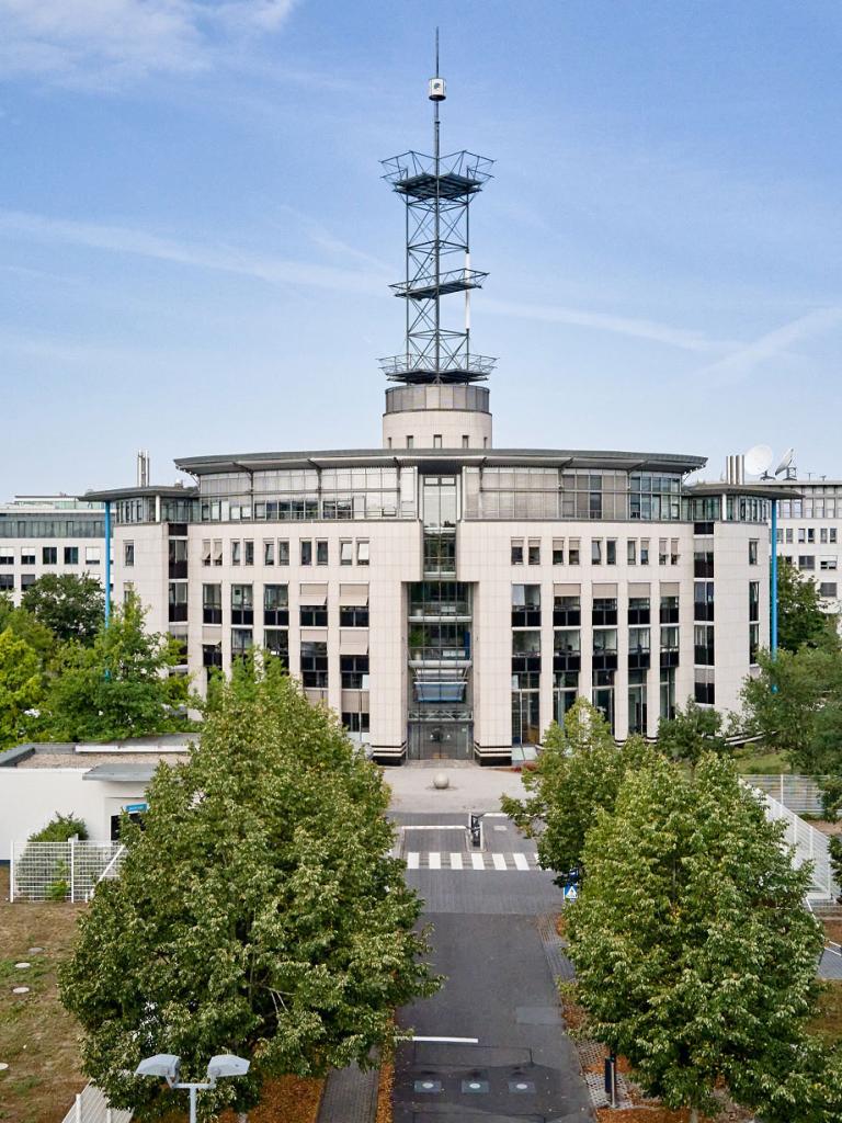 HQ with satellites